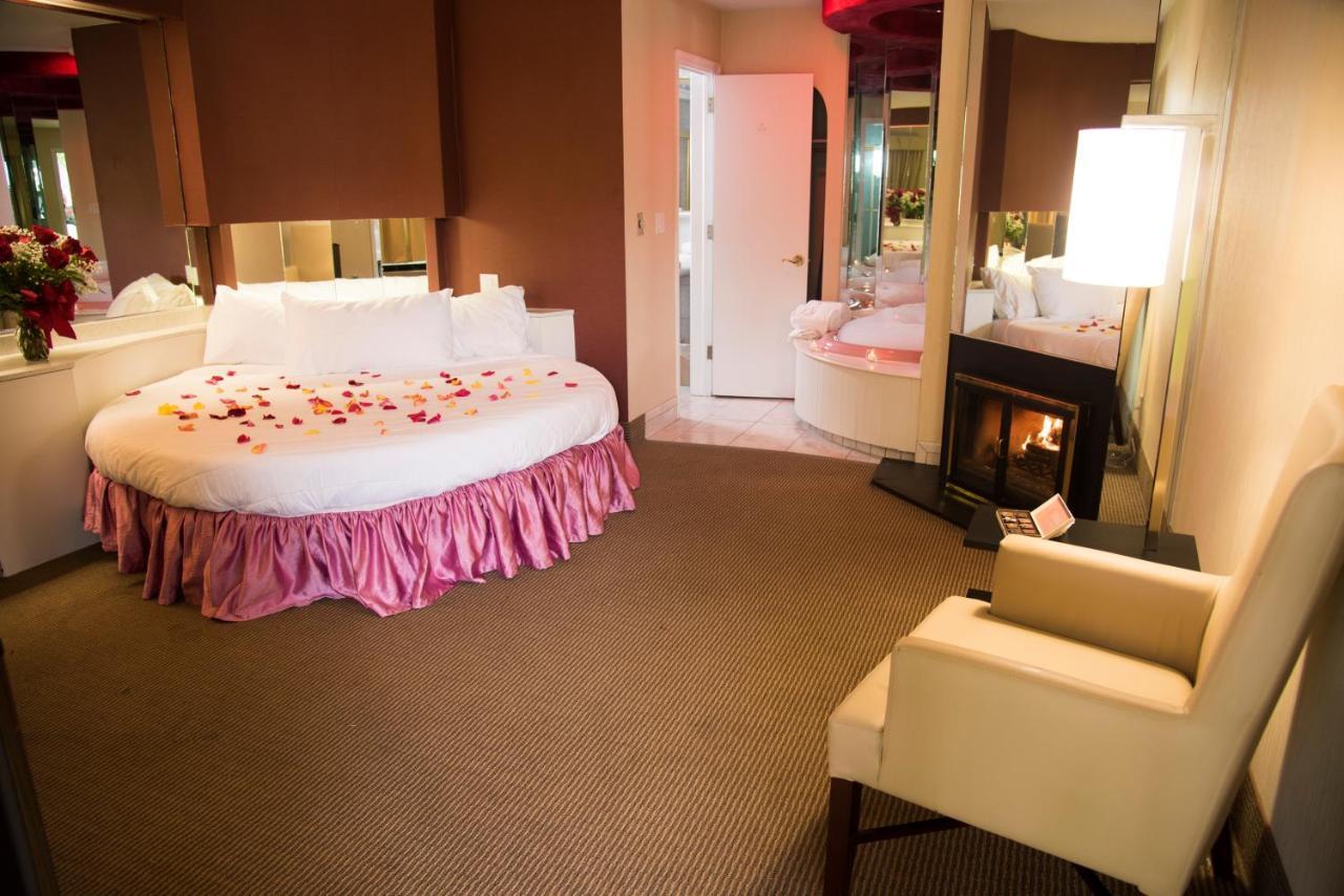 Pocono Palace Resort Ийст Страудсбърг Екстериор снимка