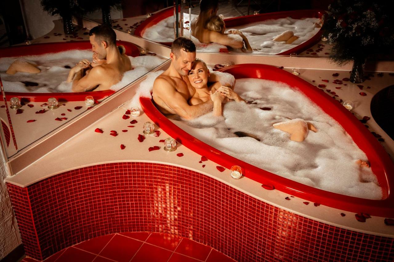 Pocono Palace Resort Ийст Страудсбърг Екстериор снимка